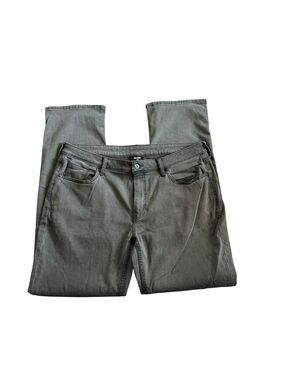 True Classic Straight Low-Stretch Jeans